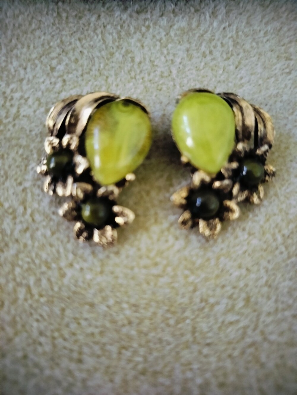 Retro 1960s Leafy Gold Tone Clip Earrings, Pear Chartreuse Resin Cabochon